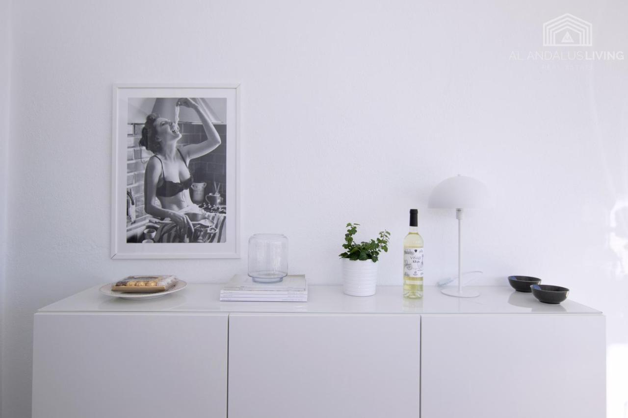 Scandinavian Style Apartment With Amazing Sea Views And South West Facing Sunny Terrace In Miraflores Walking Distance To The Beach! Málaga Eksteriør billede